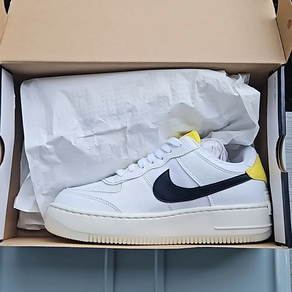 NIKE WOMENS AF1 LOW SHADOW GO THE EXTRA SMILE limited edition NEW sneaker Size 8